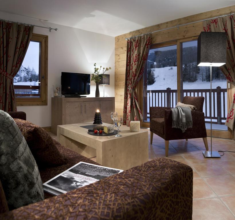 Cgh Residence Boutique Les Chalets De Layssia Samoëns Rum bild